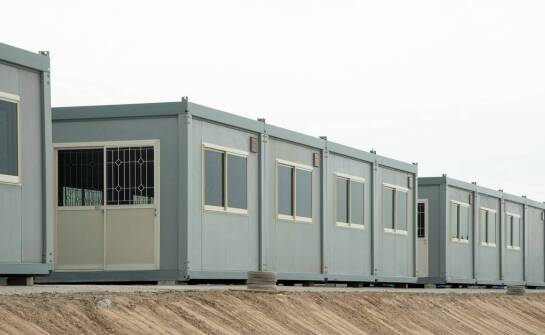 Einfluss der Ausstattung auf die Funktionalität von Sozialcontainern