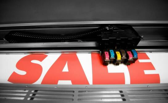 Druk wielkoformatowy a jakość: co oferują nowoczesne plotery atramentowe?