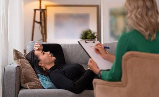 W jaki sposób terapia EFT wspiera rozwój osobisty dorosłych?