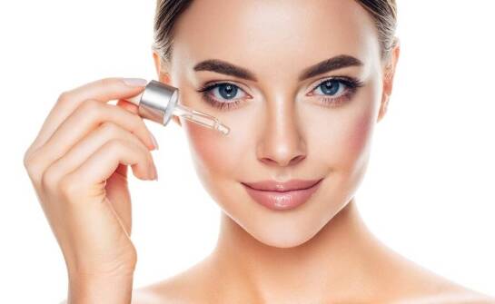 W jaki sposób naturalne serum rewitalizujące może wspierać ochronę przed UV?