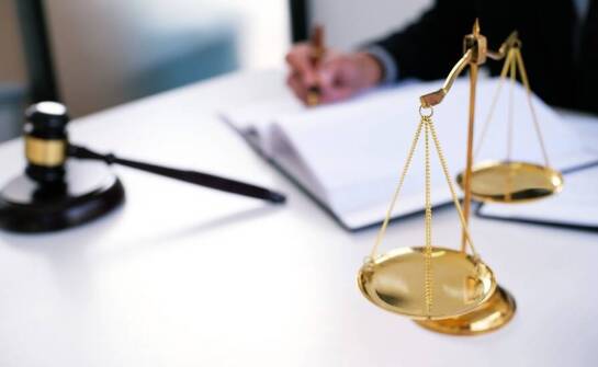 Jak doradztwo prawne wspiera przedsiębiorców prowadzących spółki handlowe?