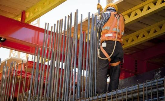 Jak prefabrykacja stali zbrojeniowej wspiera rozwój infrastruktury przemysłowej?