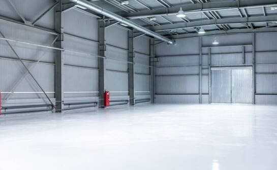 Przegląd najnowszych trendów w projektowaniu posadzek przemysłowych