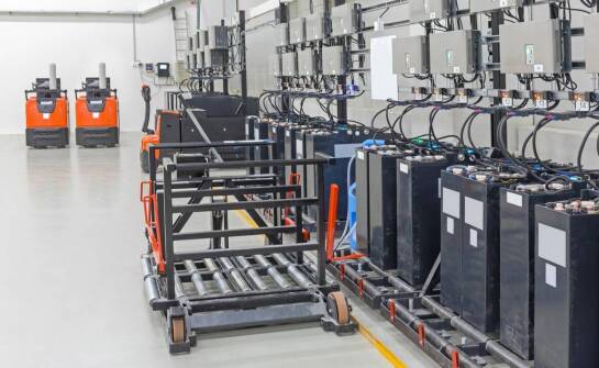 Jakie cechy powinien mieć idealny wózek transportowy szynowy do Twojego zakładu?