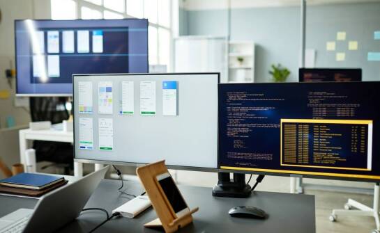 Jak narzędzia CAT przyczyniają się do jakości i efektywności tłumaczeń?