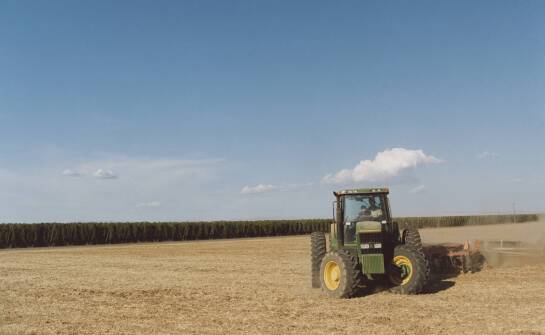 Porównanie różnych typów bloków foliowych: dlaczego warto wybrać profesjonalne rozwiązania?