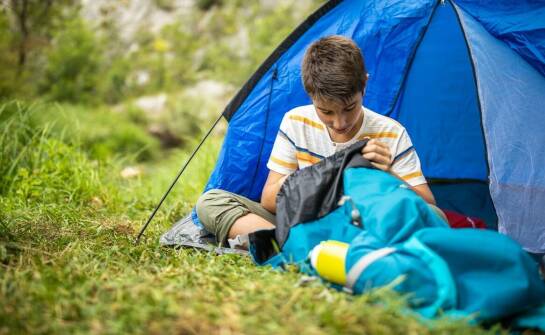 O czym warto pamiętać wybierając obozy letnie i zimowe dla dzieci i młodzieży