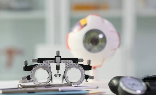 Jakie innowacje w diagnostyce wzroku są dostępne w salonach optyka?