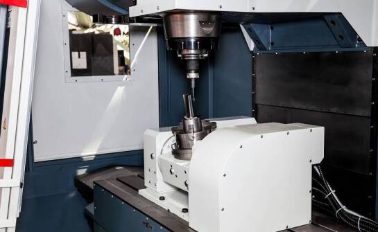 Wpływ innowacyjnych maszyn do obróbki skrawaniem na przemysł metalowy