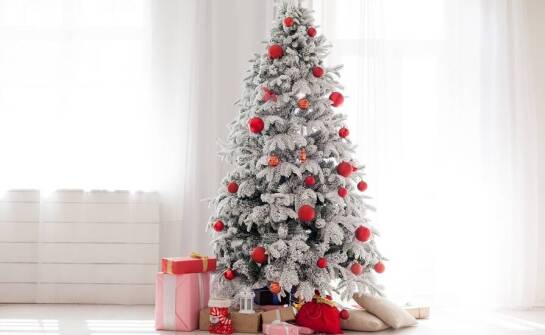 Wybór odpowiedniej sztucznej choinki do nowoczesnego wnętrza