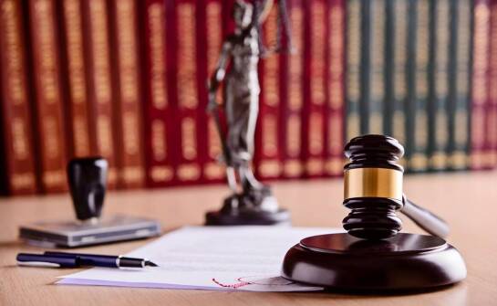 Mediacja w prawie karnym: jakie są jej korzyści i ograniczenia?