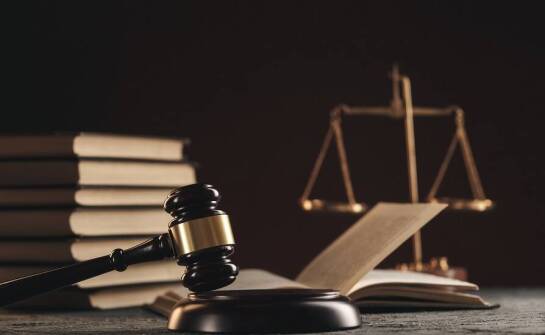 W jaki sposób prawo reguluje kwestie związane z umorzeniem długów?