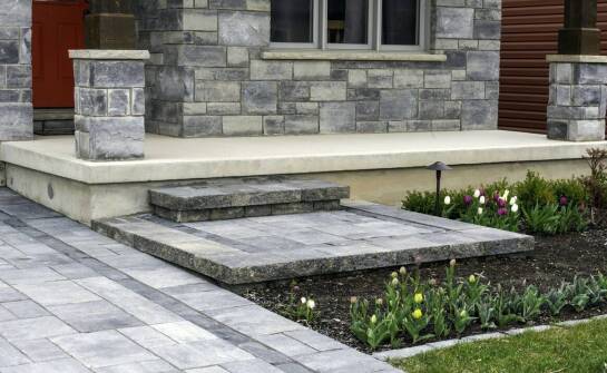 Najlepsze materiały do budowy schodów ogrodowych z kamienia naturalnego