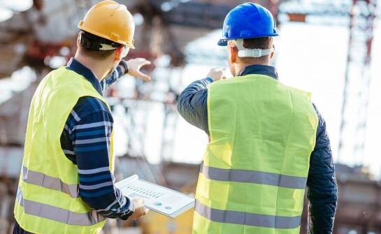 Jakie korzyści oferuje nadzór inżynieryjny w inwestycjach budowlanych?