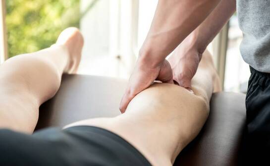 Zastosowanie masażu klasycznego w terapii zespołów bólowych kończyn dolnych