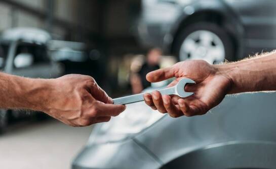 Jakie dokumenty są wydawane po złomowaniu auta w stacji demontażu?