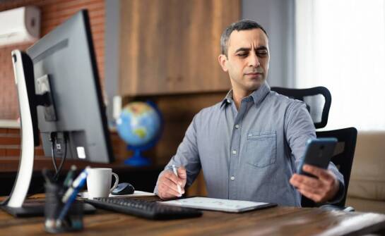 Tłumaczenie tekstów biznesowych – jak profesjonalne biuro tłumaczeń wspiera firmy w Warszawie?