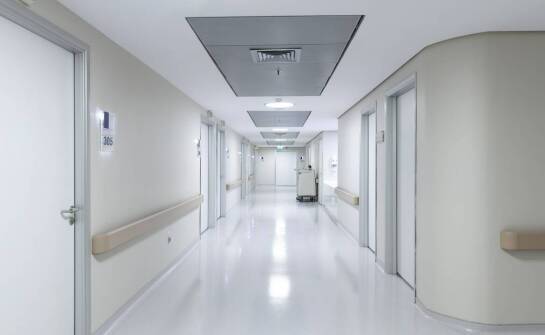 Zrównoważona architektura wnętrz dzięki zastosowaniu nawiewników wyporowych