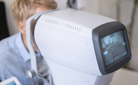 Czy zakup używanego autorefraktometru to dobry wybór dla małych gabinetów?