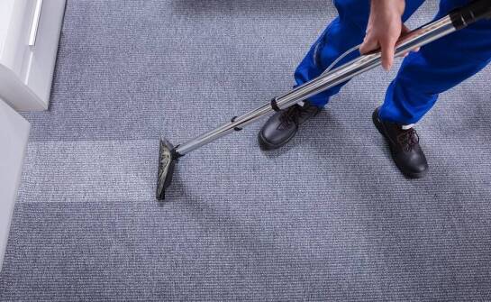 Wpływ profesjonalnego czyszczenia dywanów na atmosferę w biurze