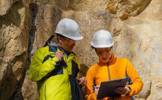 Znaczenie badań geotechnicznych w procesie stabilizacji skarp i nasypów