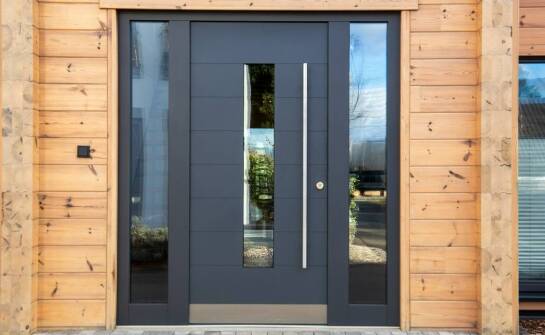 Właściwości termoizolacyjne drzwi – klucz do komfortu cieplnego w domu