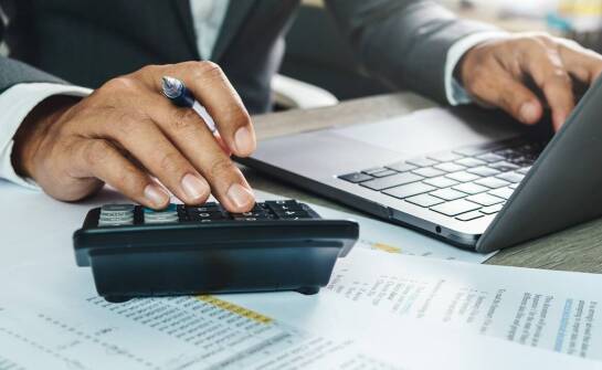 Wpływ usług księgowych na redukcję błędów w rozliczeniach płac