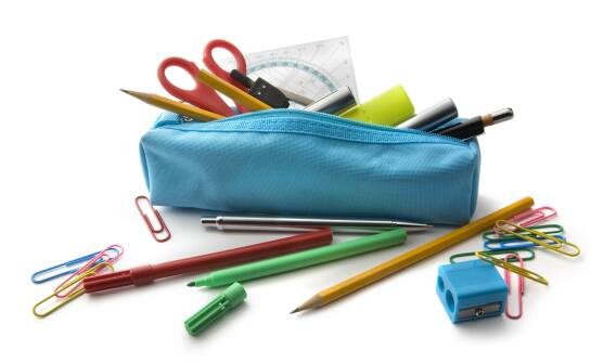 Jakie wzory i kolory piórników szkolnych są obecnie najbardziej popularne?