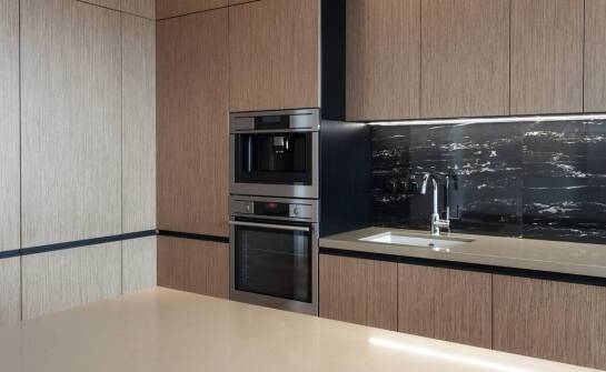 Wpływ wysokiej jakości materiałów na trwałość mebli kuchennych na zamówienie