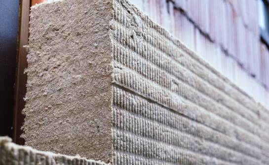 Jakie materiały izolacyjne wybrać do renowacji kamienic?