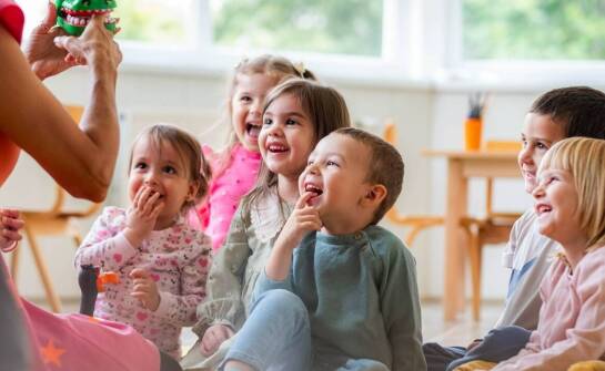 Jak przedszkole marki wspiera rozwój językowy dzięki codziennym zajęciom z angielskiego?