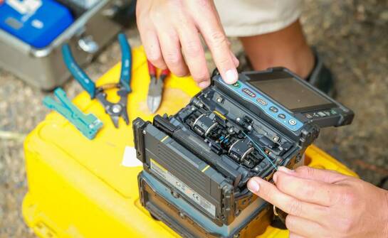 Zalety stosowania różnych głowic w maszynach do wdmuchiwania kabli światłowodowych