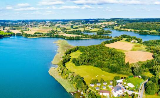 Jak obozy przygody na Mazurach łączą naukę z zabawą?