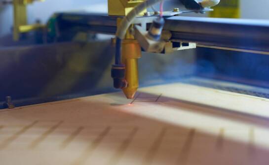 Nowoczesne technologie w produkcji pieczątek – co warto wiedzieć?