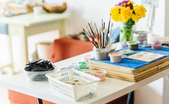 Zastosowanie szkła fusingowego w projektach artystycznych i dekoracyjnych