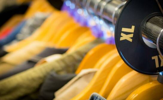 Znaczenie regularnych dostaw T-shirtów outletowych dla ciągłości oferty