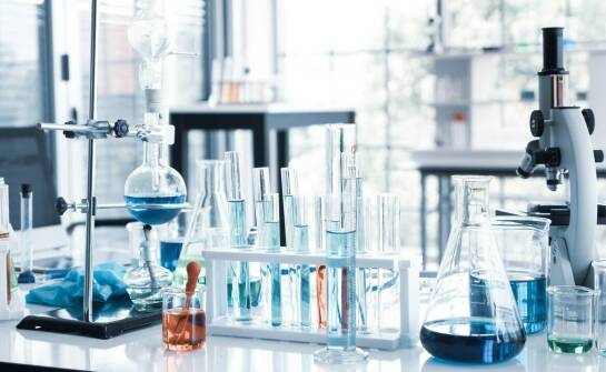 Jak wybrać odpowiedni dozownik celkowy do specyficznych potrzeb filtracyjnych?