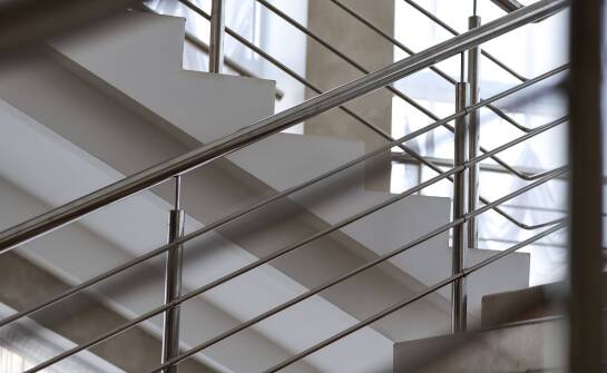 Zastosowanie prętów nierdzewnych w projektach architektonicznych