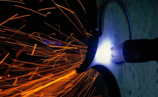 Zastosowanie drutu spawalniczego w przemyśle stoczniowym – co warto wiedzieć?