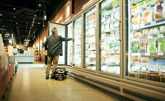 Jakie są kluczowe aspekty instalacji systemów chłodniczych w sklepach spożywczych?