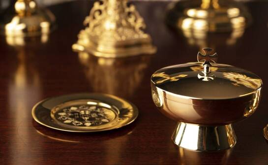 Jakie są opcje przechowywania prochów po ceremonii na Woli?