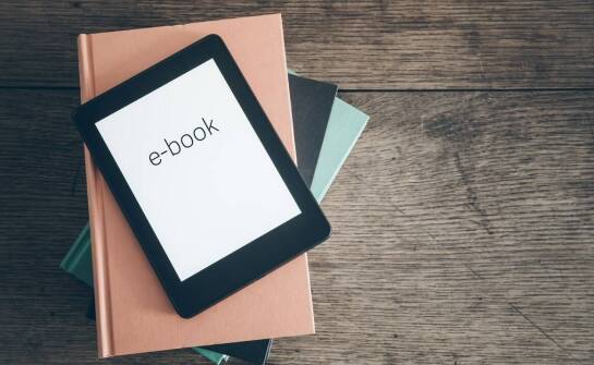 Jak e-booki zmieniają rynek podręczników akademickich?