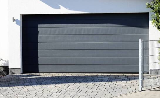 Jakie są główne zalety funkcjonalne bram segmentowych?