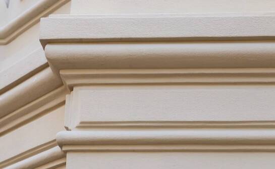 Sztukateria na elewację: jak projektować unikalne wzory?