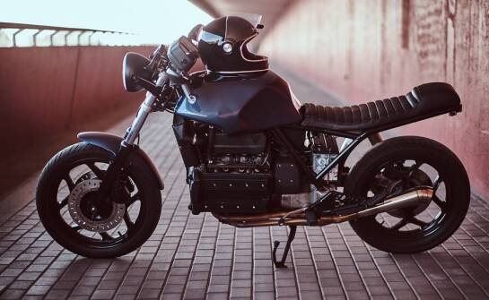 Jak dobrać odpowiedni crash pad BMW do swojego modelu motocykla?