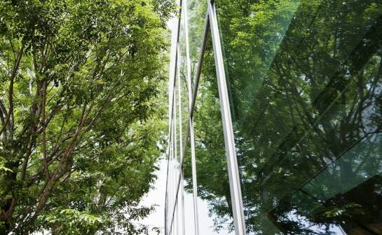 Poliwęglan komorowy w projektach ekologicznych i energooszczędnych budynków