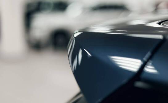 Jakie są najnowsze trendy w oklejaniu samochodów foliami?