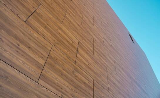 Jak płyty elewacyjne wpływają na akustykę budynków?