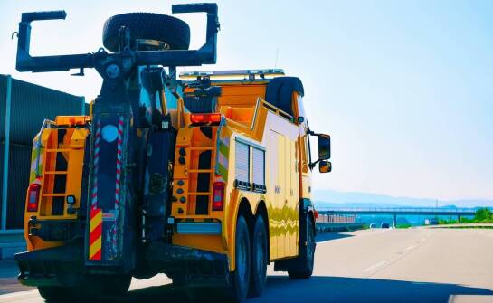 Szybka reakcja pomocy drogowej – jakie są zalety korzystania z lokalnych usług?