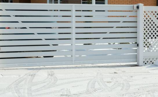 Schiebetor aus Polen – wie wählt man das passende für Ihr Grundstück?